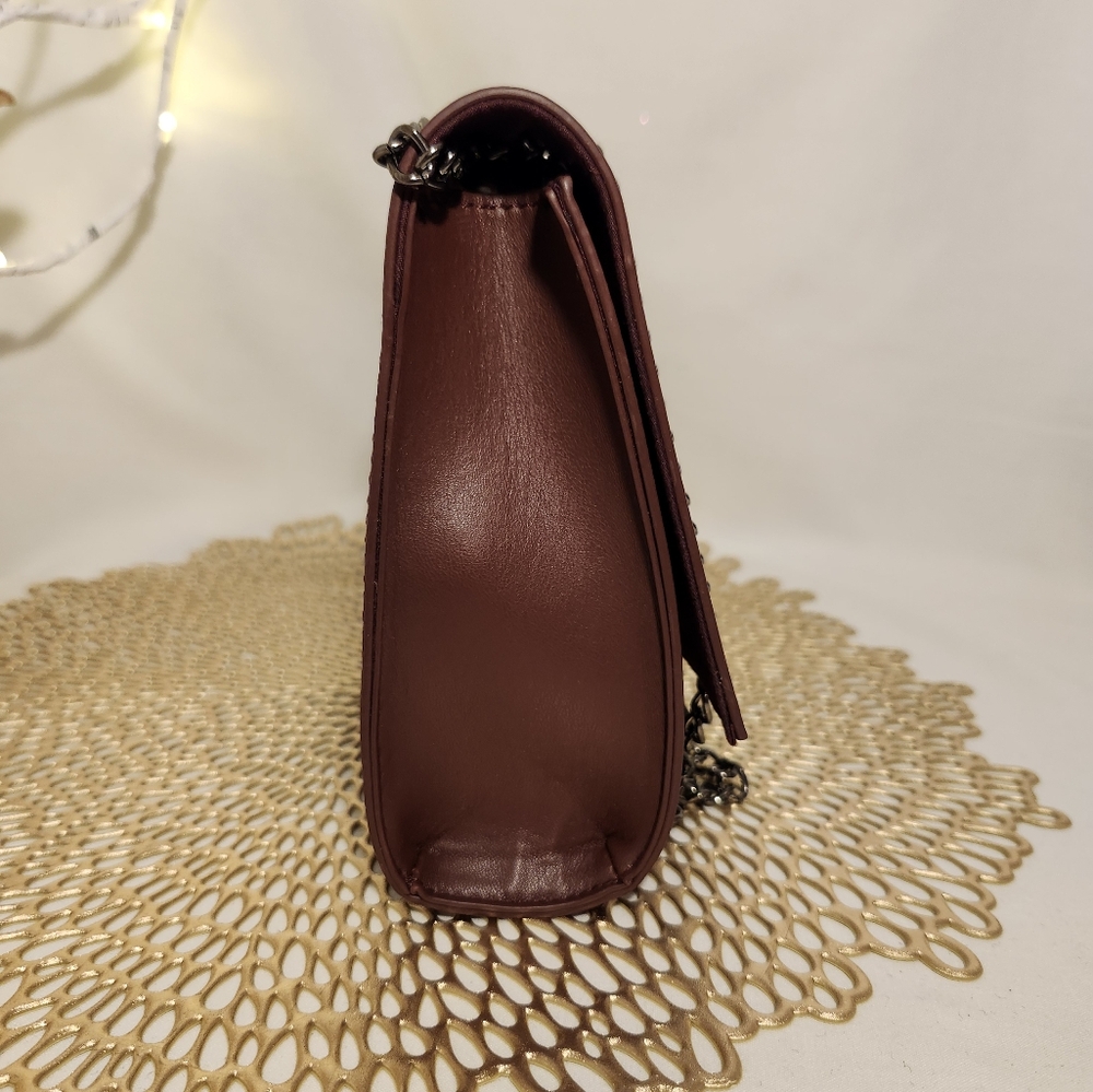 Badgley Mischka Metal Fringe Crossbody NWT - Picture 5 of 9